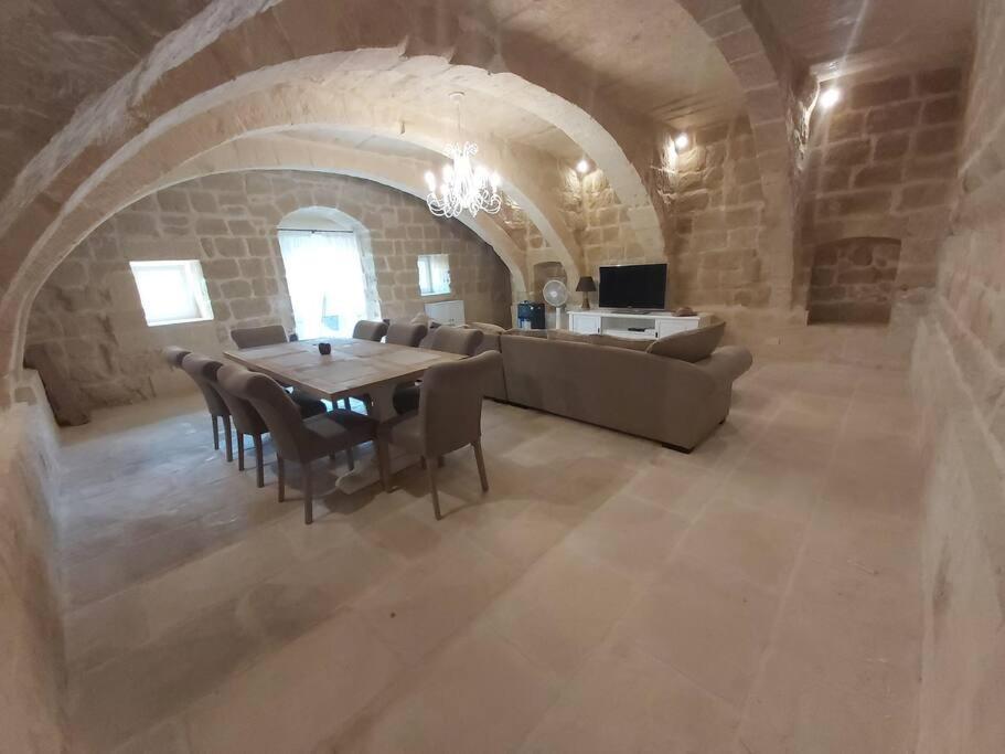Farmhouse Villa With Large Pool And Garden In Gozo Għarb Eksteriør bilde