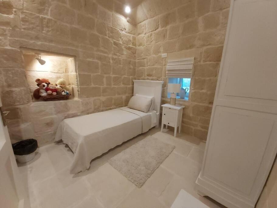 Farmhouse Villa With Large Pool And Garden In Gozo Għarb Eksteriør bilde