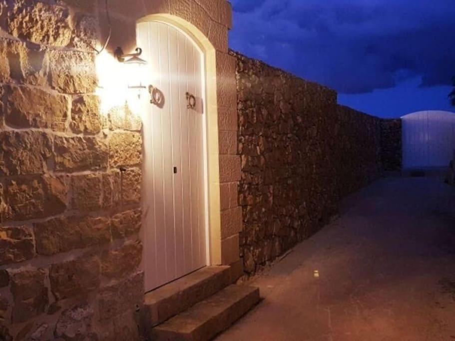 Farmhouse Villa With Large Pool And Garden In Gozo Għarb Eksteriør bilde